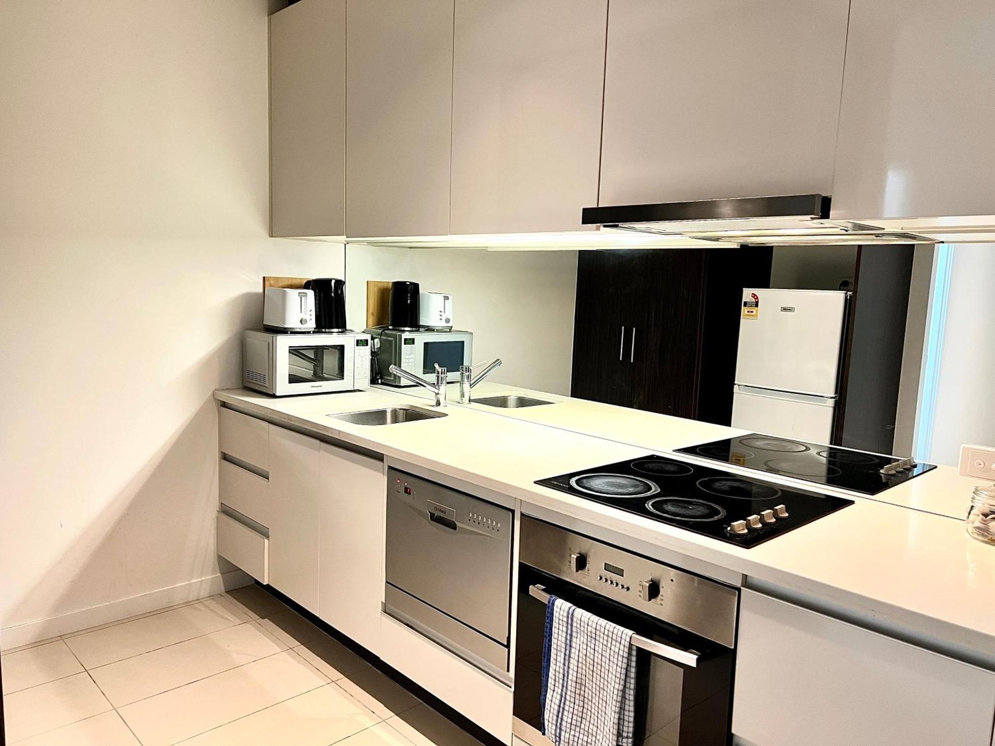 Readyset Apartments At Madison 墨尔本 外观 照片