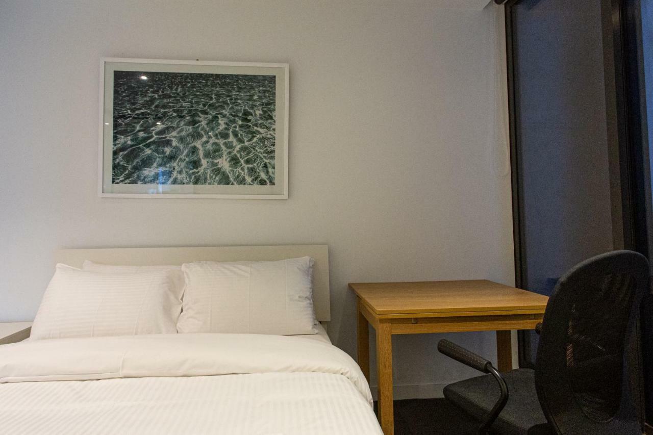 Readyset Apartments At Madison 墨尔本 外观 照片